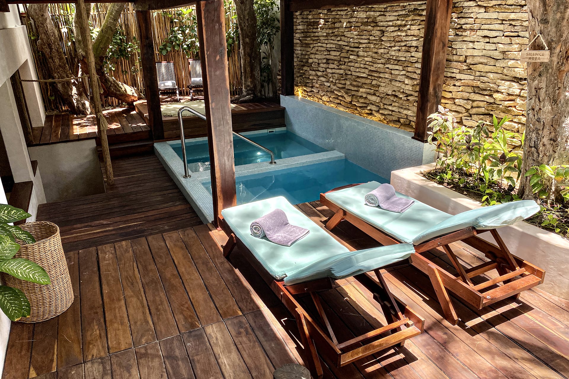 Naj Naay Spa humid circuit